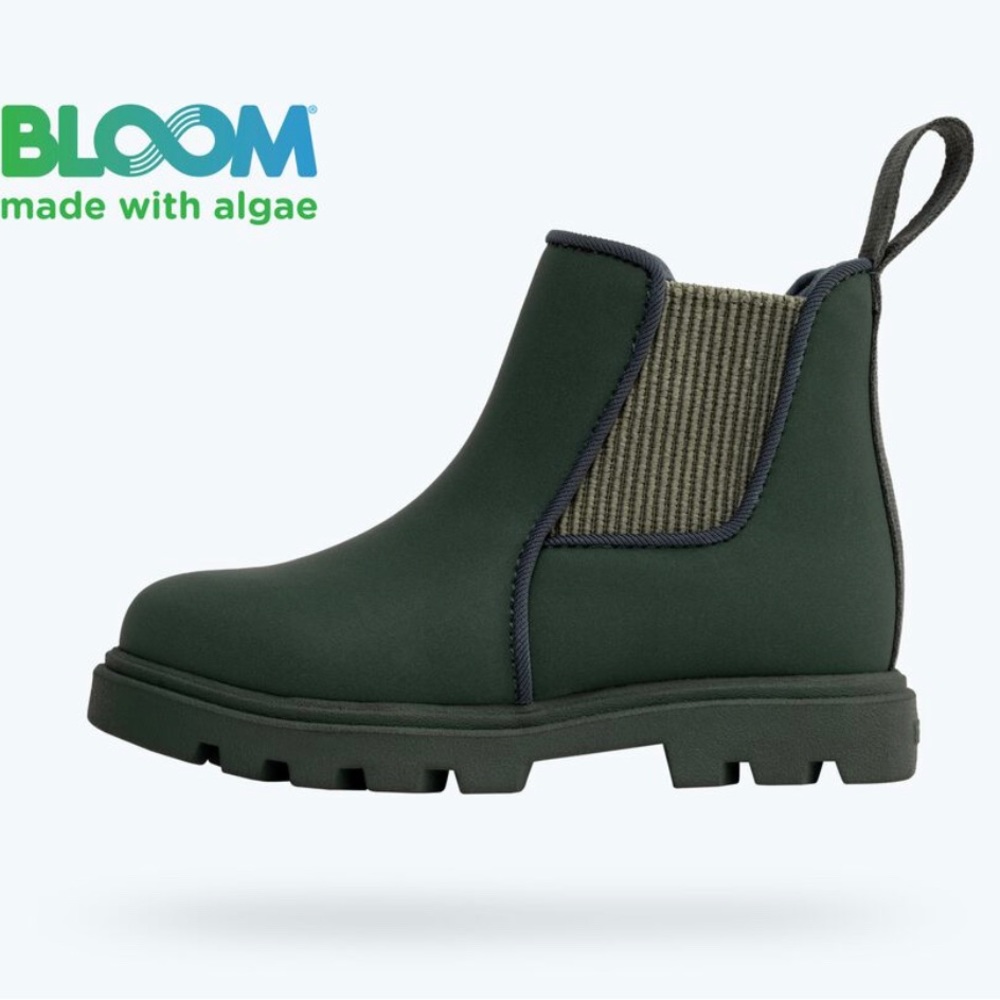NWT Green Native boots boys size 2